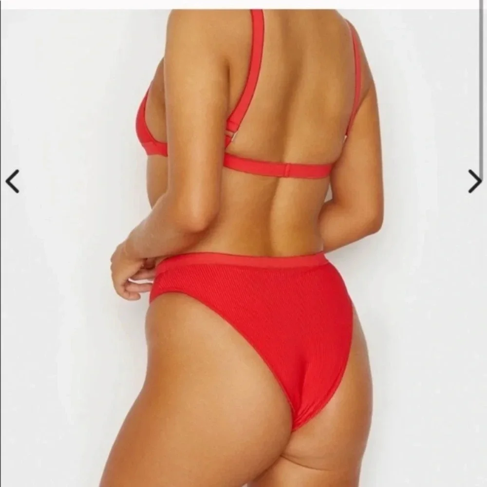 New! Frankie’s bikinis Gavin ribbed bikini top 21534